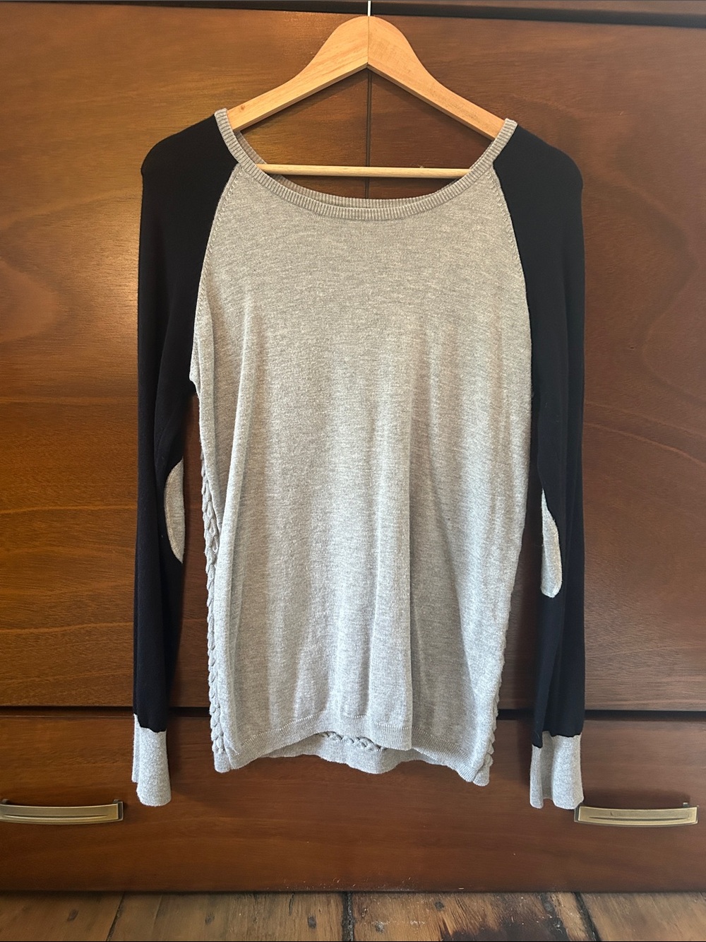Scoop neck sweater with elbow patches and scalloped back
